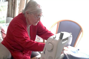 EH Flagstaff Seamstress-lifestyle_1016x677-WEB.png